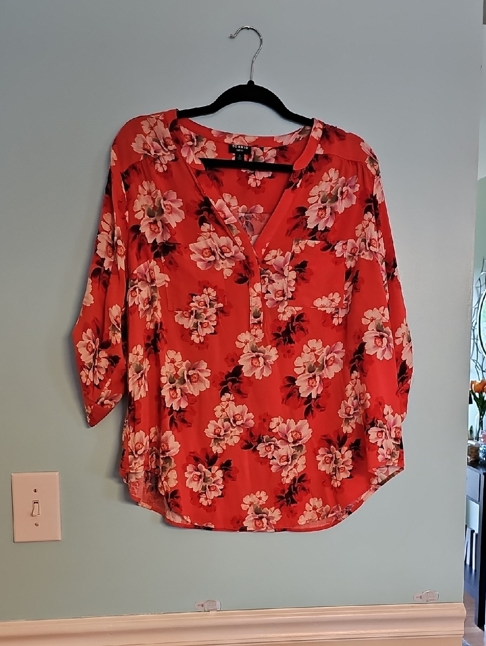 torrid Red Floral V-Neck Tunic Blouse